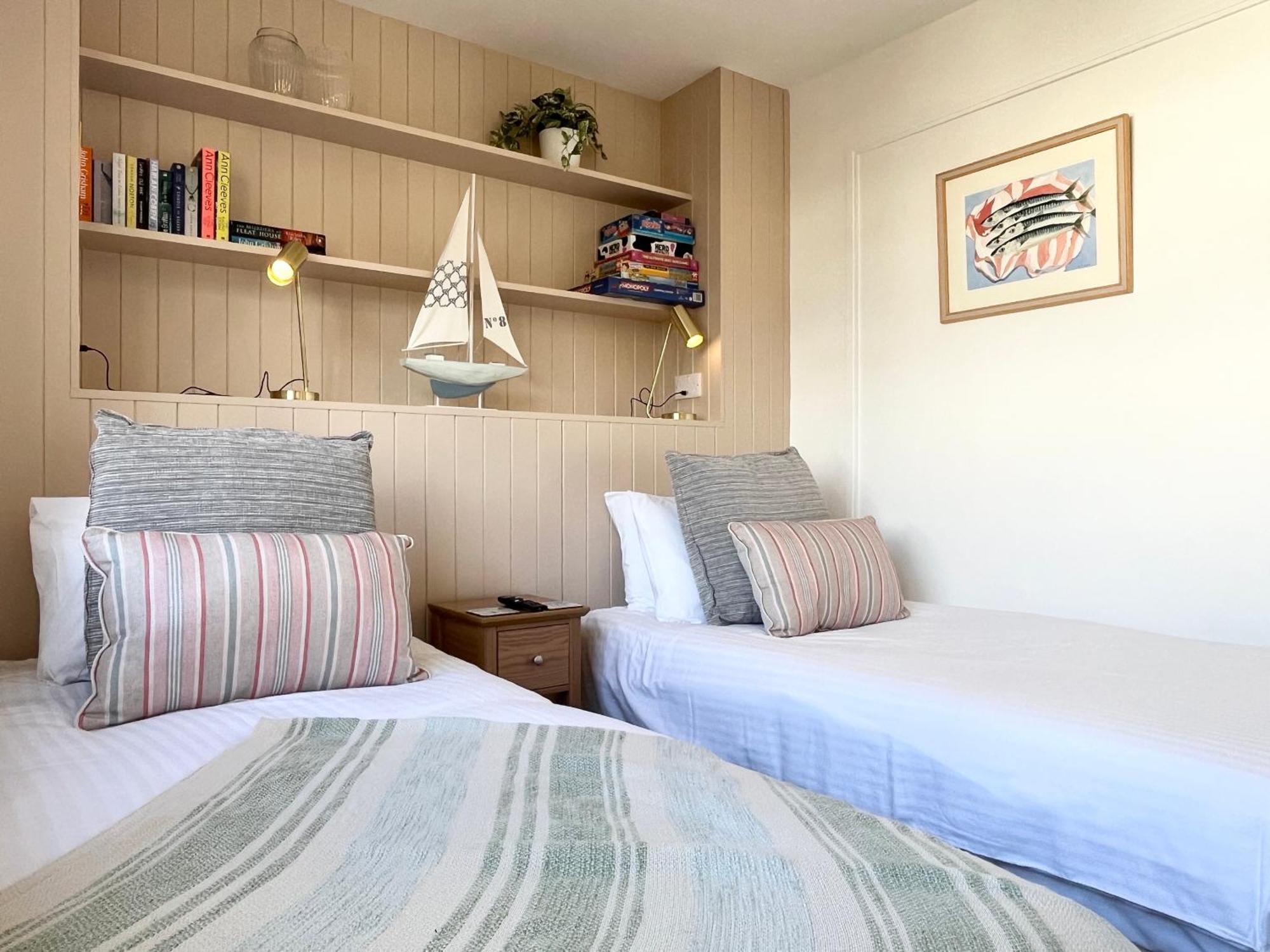 Mariner'S Cottage~Cozy Nook Close To The Sea Sleeps 4 เพนแซนซ์ ภายนอก รูปภาพ